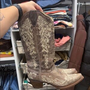 Corral Brown Embroidered Cowboy Boots